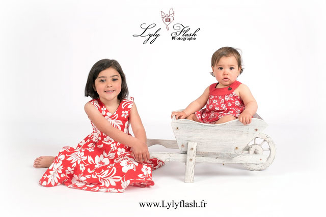 photo studio 2 enfants tahiciens