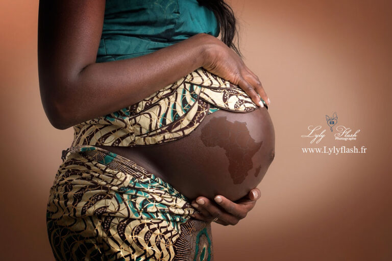 photo d une femme enceinte qui représente le pays de l'Afrique