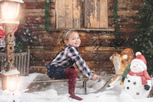 Une petite fille heureuse pour son shooting de noël a Cabasse