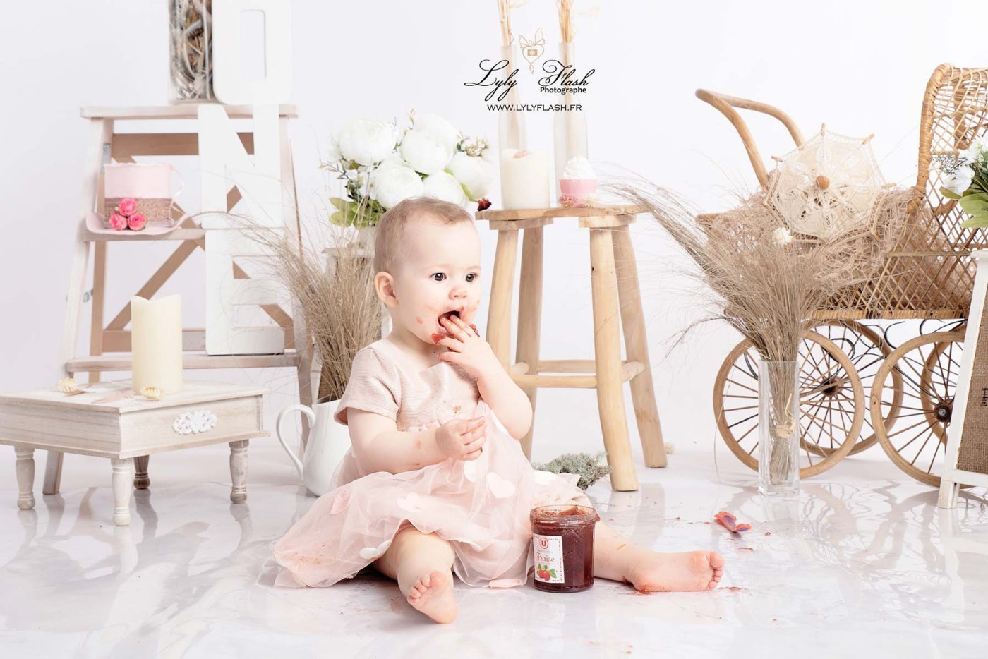 Bébé pendant une séance photo gourmande