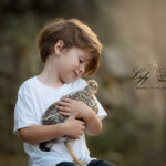 photo enfant et poussin